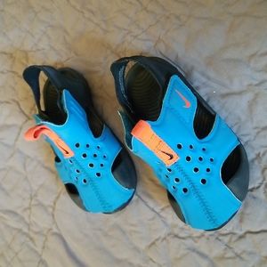 Nike Sunray Sandals - Size 5